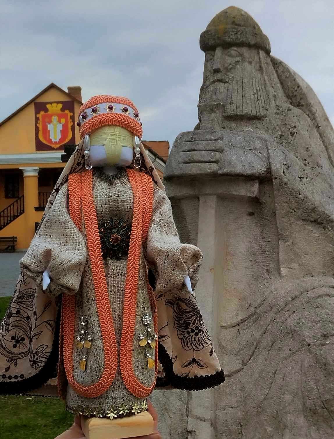 Княгиня Єфросинія Ярославна (робота Ніни Балали, фото Ольги Кожемякіної)