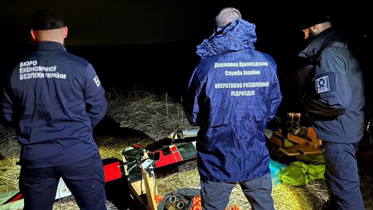 На Закарпатті викрили контрабандистів, які дронами переправляли сигарети в Румунію