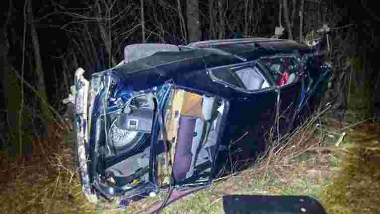 На Буковині неподалік кордону в аварії загинула 19-річна водійка BMW