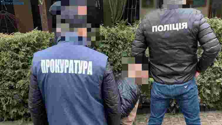 На Львівщині двоє чоловіків за 13 тис. доларів переправляли ухилянтів за кордон