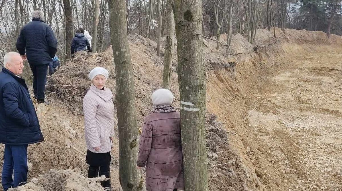 Прокуратура перевіряє рішення Львівської облради про піщаний кар’єр на місці парку