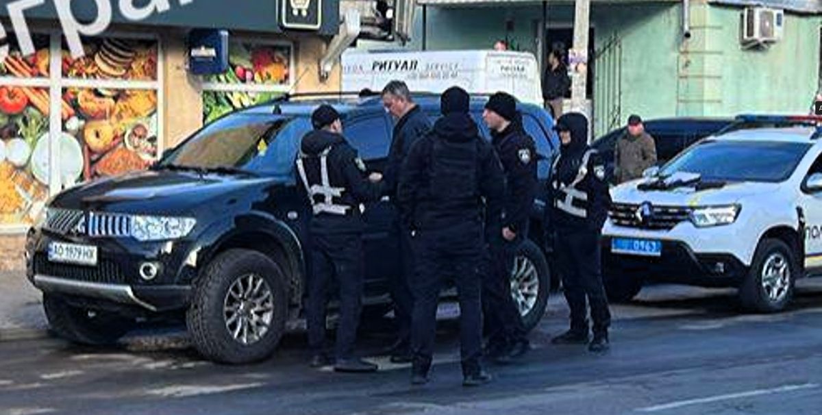Суддю Хустського районного суду зупинили п’яним за кермом