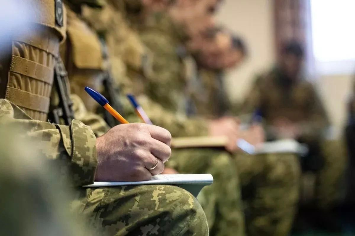 Двох мешканців Тячівського району засудили до 3 років ув’язнення за ухилення від мобілізації