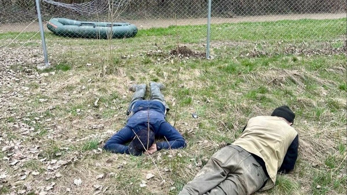 Мукачівці поселяли ухилянтів і продавали їм човни за 6,5 тис. доларів