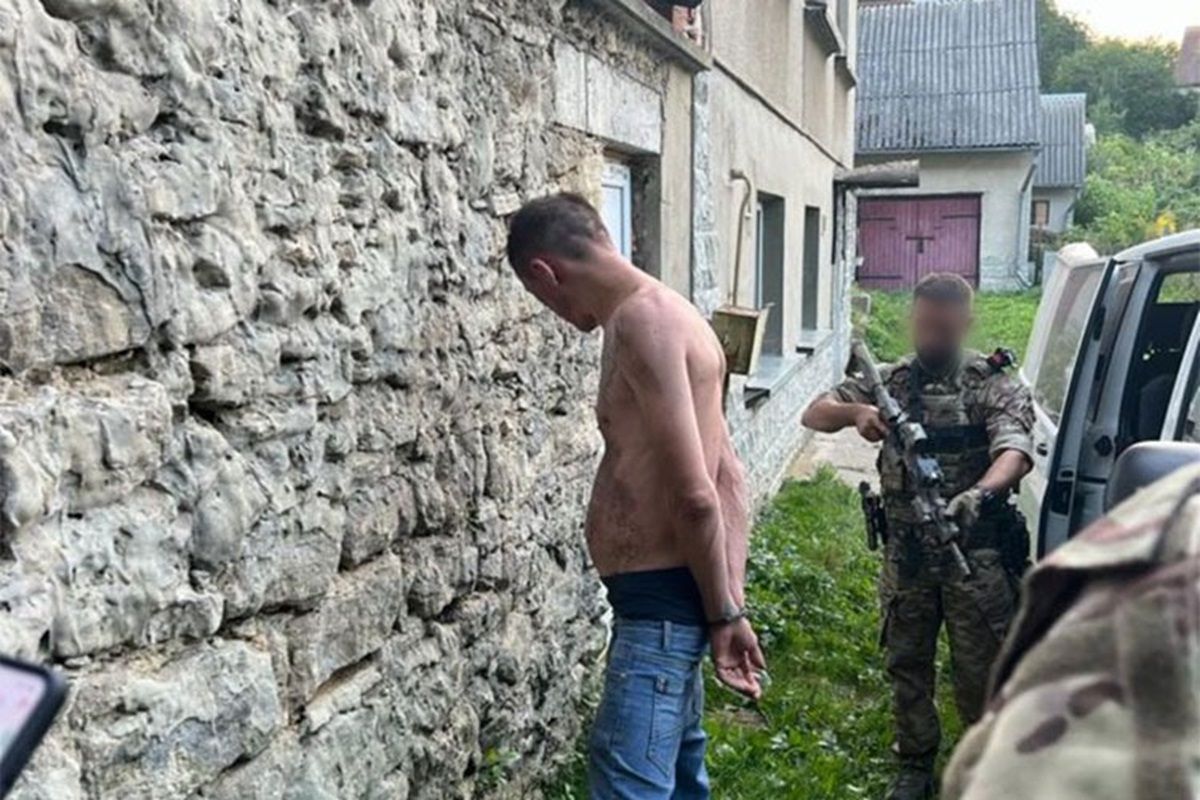 На Тернопільщині поліція випадково виявила шахрая, який ошукав людей на 200 тис. грн