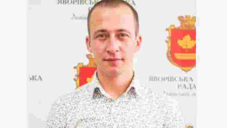 УГП вимагає в скандального реєстратора з Яворова скласти депутатський мандат