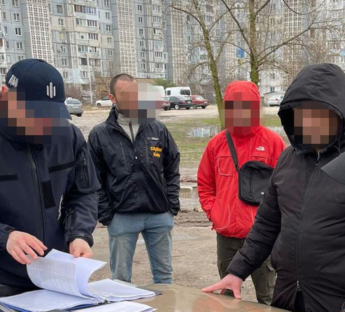 У Черкасах ДБР затримало правоохоронця за допомогу в ухиленні від мобілізації