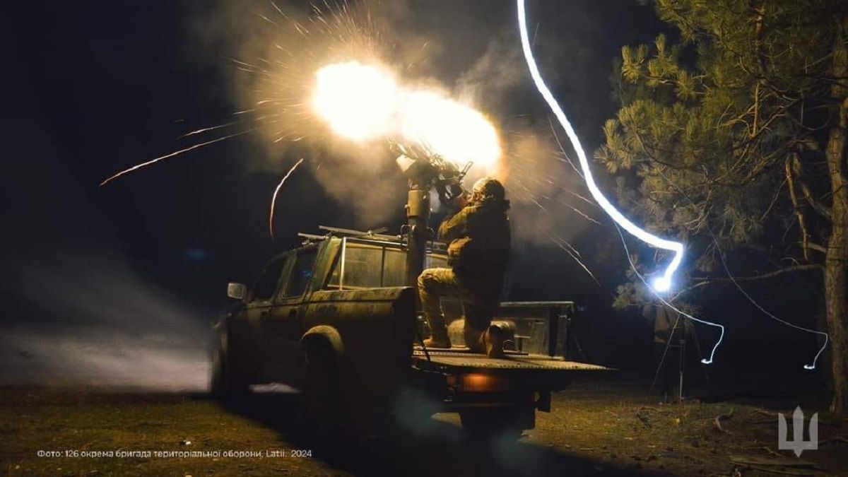 Під час нічної атаки Сили ППО знищили 26 із 28 російських безпілотників