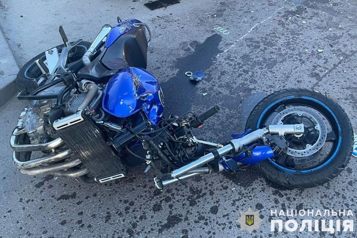 У Рудному в ДТП із Audi загинув 20-річний мотоцикліст