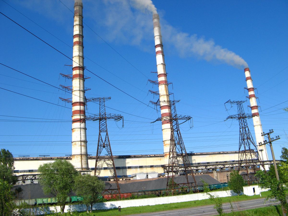 Внаслідок останнього російського обстрілу зруйновані всі енергоблоки Бурштинської ТЕС