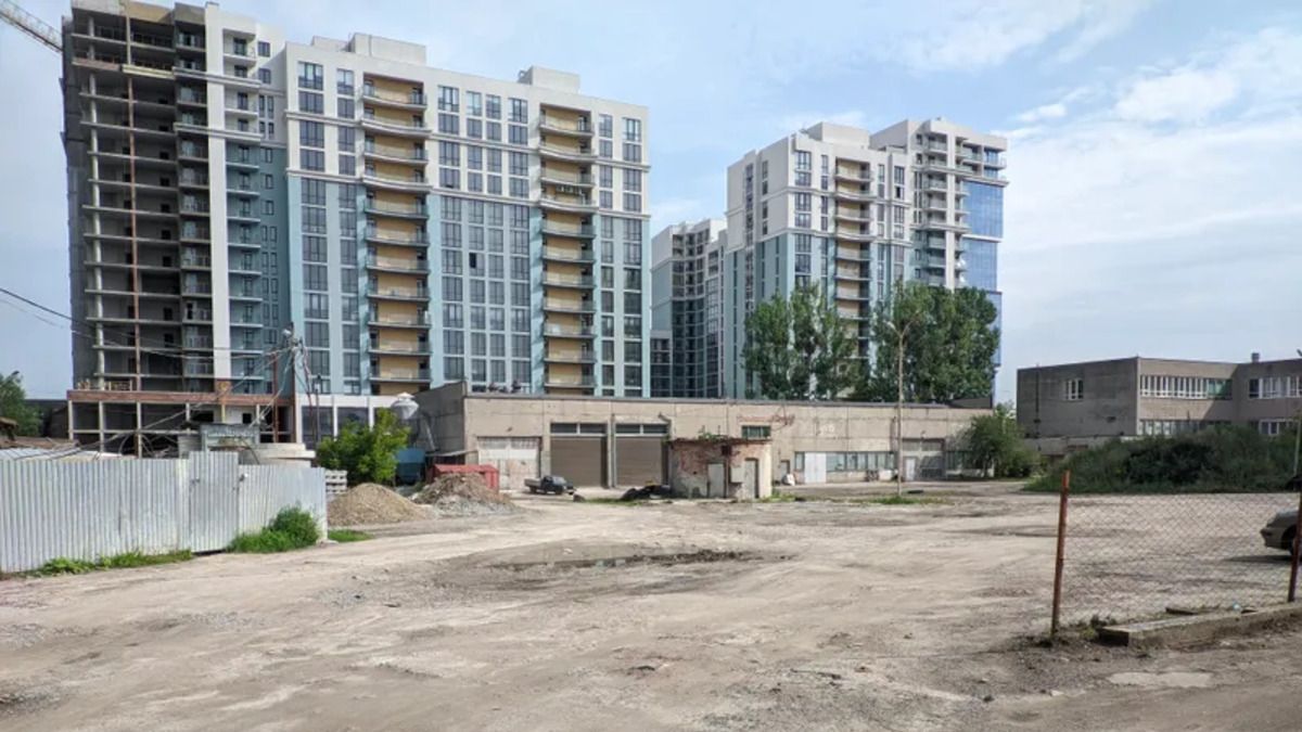 Пов’язана з корпорацією «Ріел» фірма купить склади видавництва «Вільна Україна»
