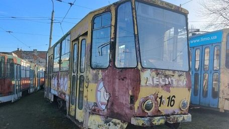 Львів здасть на металобрухт 10 автобусів і 14 трамваїв