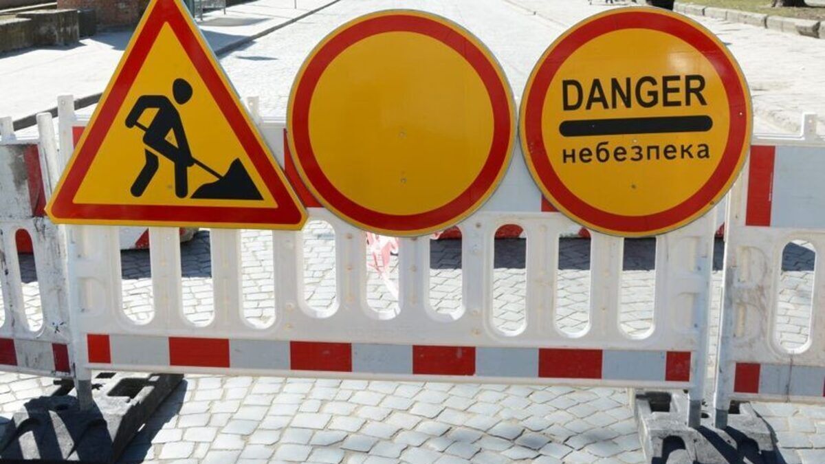 Через прорив водопроводу у Львові змінили три трамвайних маршрути