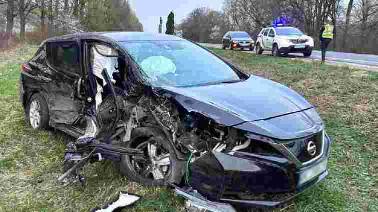 На Львівщині внаслідок ДТП загинув 52-річний пасажир  автомобіля Nissan Leaf 