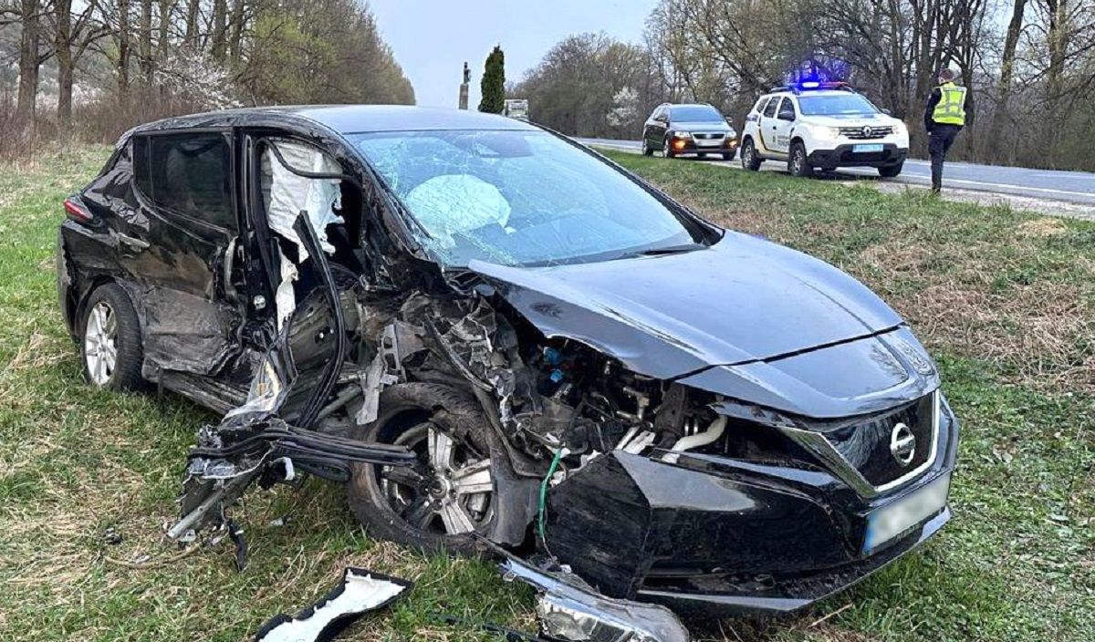 На Львівщині внаслідок ДТП загинув 52-річний пасажир  автомобіля Nissan Leaf 