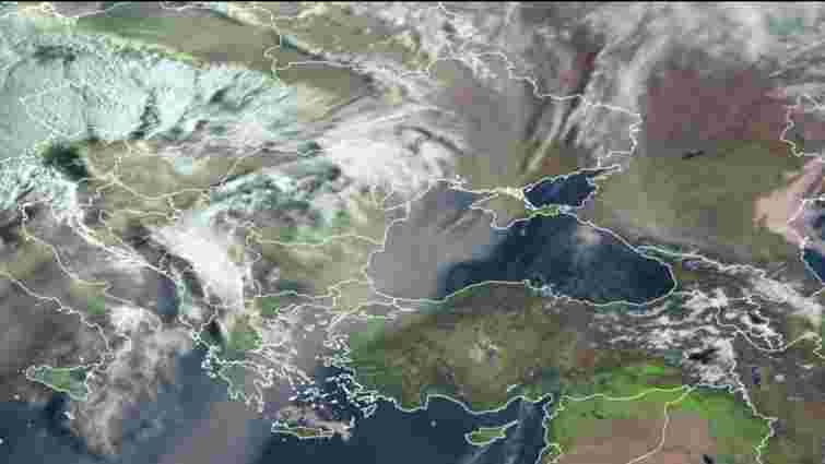 Синоптики повідомили про небезпечну погоду через пилову хмару з Сахари
