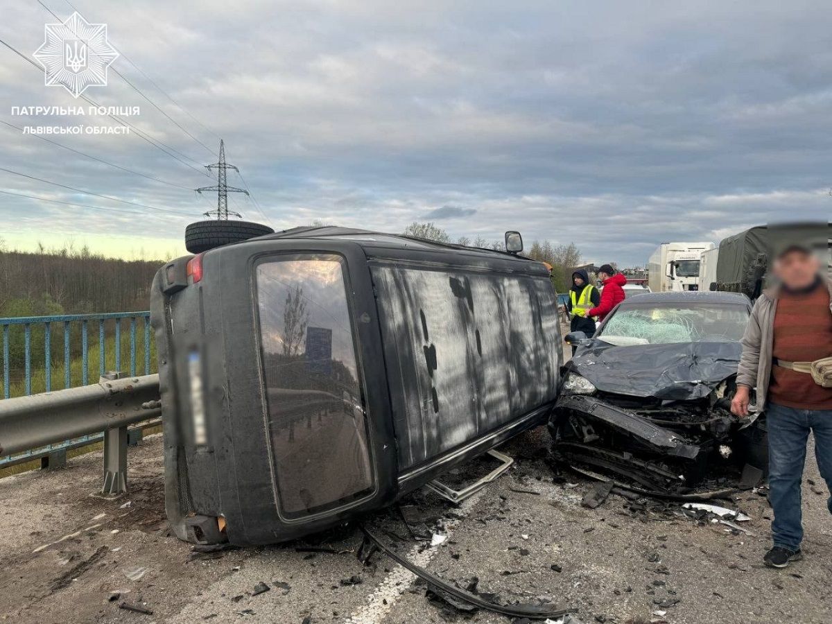 На об'їзній Львова  через ДТП частково перекрили рух