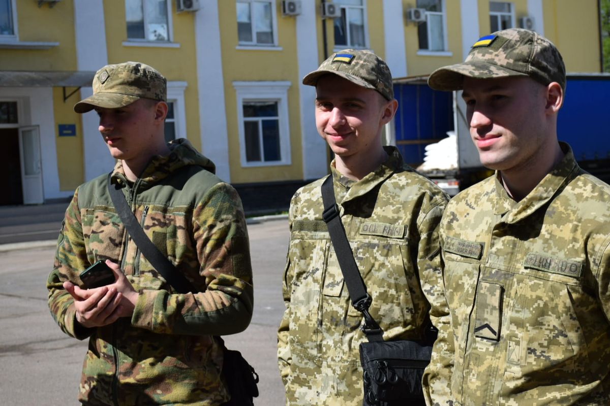 На Закарпатті демобілізували перших строковиків