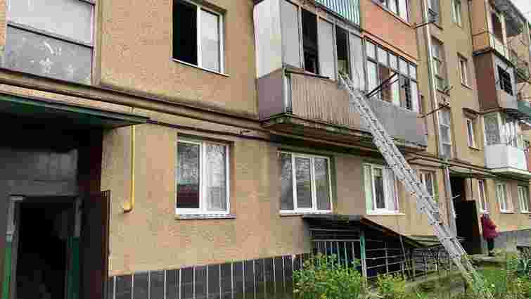 Під час пожежі у багатоповерхівці Мукачева загинула людина, двоє дітей отруїлися чадним газом