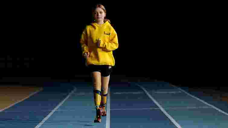 12-річна Яна Степаненко на протезах  готується до Бостонського марафону