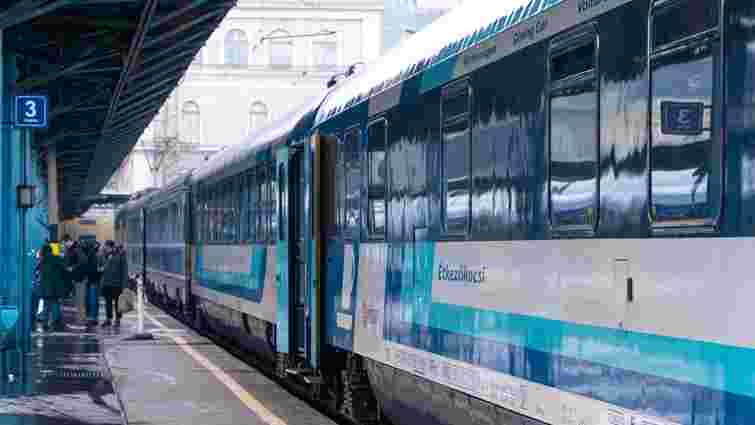 «Укрзалізниця» відкрила онлайн-продаж квитків на поїзд Чоп – Будапешт – Відень