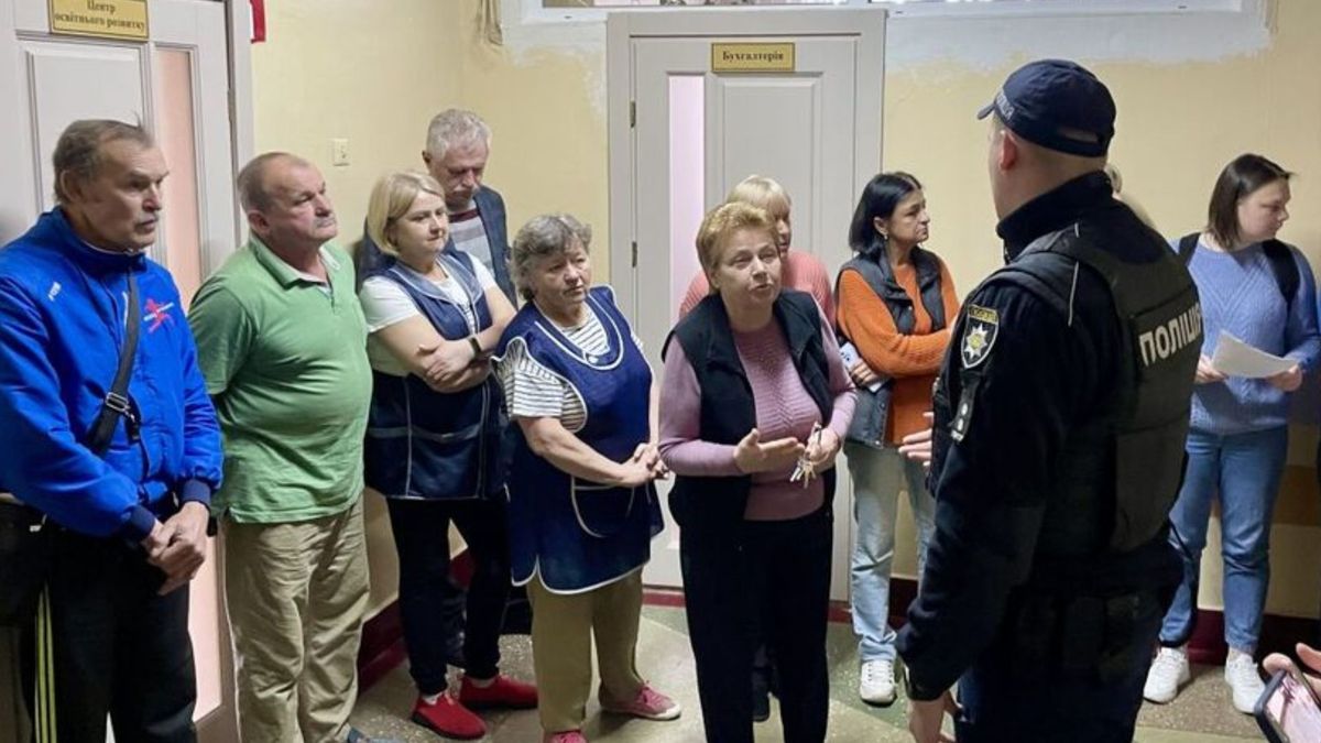 Через конфлікт у львівській школі вчителі не отримують зарплату
