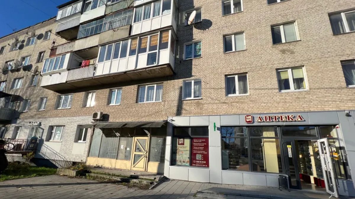 Власник мережі «Чарка до свята» купив у міськради нове приміщення під магазин