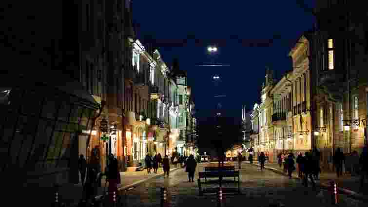 В Чернівцях з 15 квітня вимикатимуть вуличне освітлення