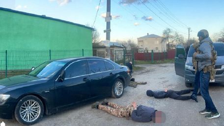Банда рекетирів під виглядом працівників ТЦК обкрадала ухилянтів на Львівщині