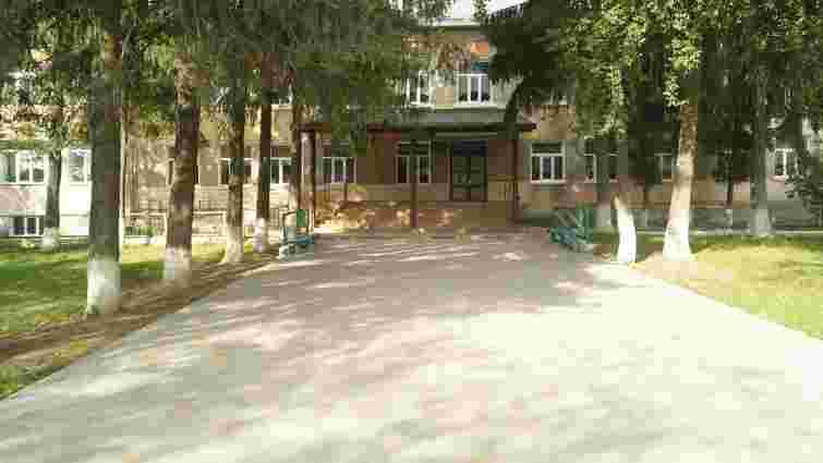 Суд оштрафував батьків учнів за булінг семикласника школи біля Львова