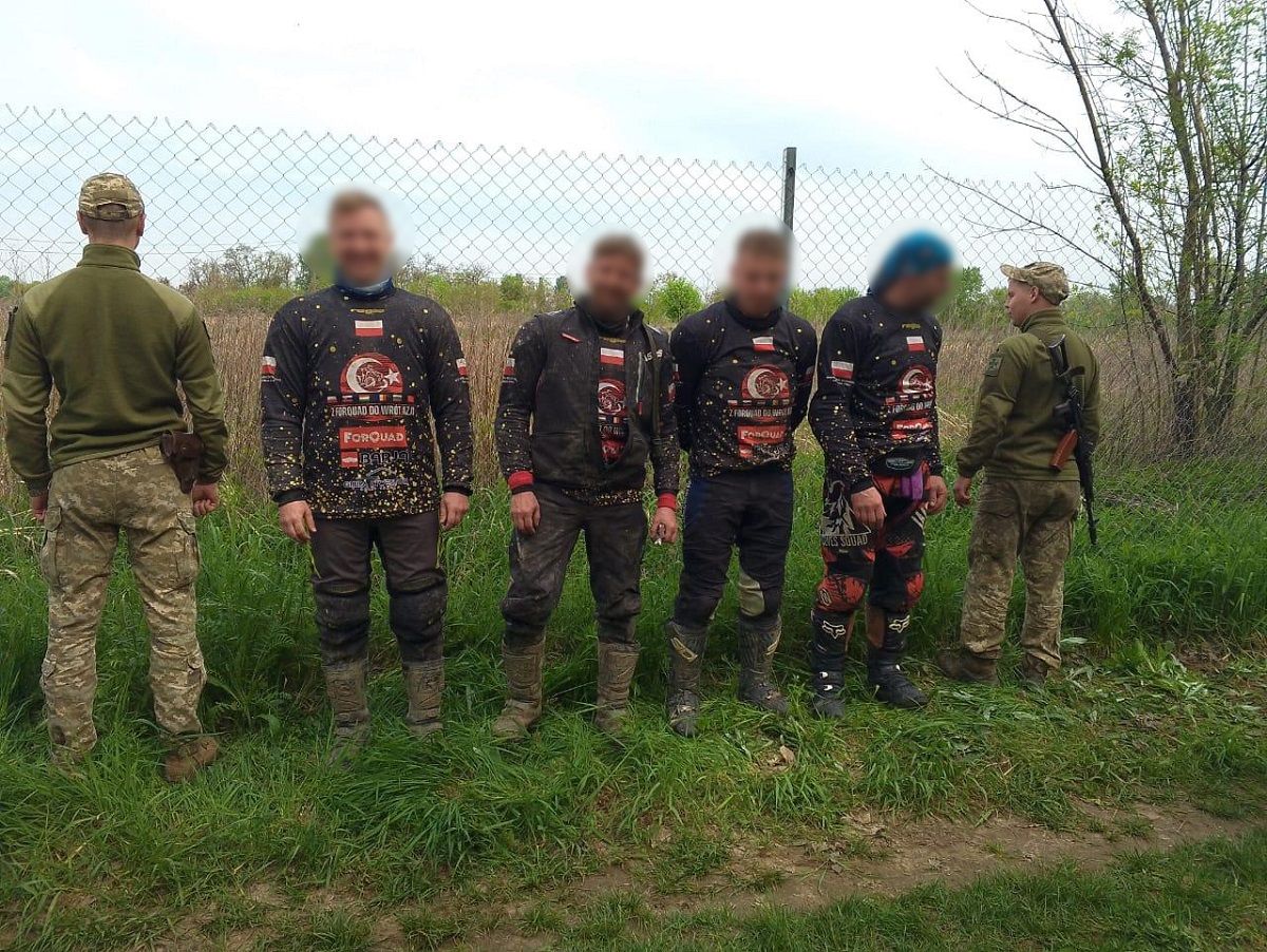 Четверо поляків на квадроциклах випадково перетнули кордон з Україною