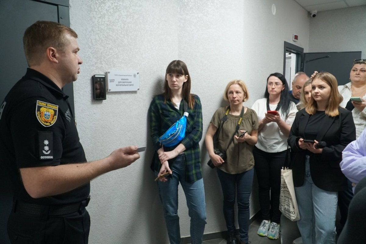 В тернопільській поліції започаткували пілотний проект з електронною видачею зброї