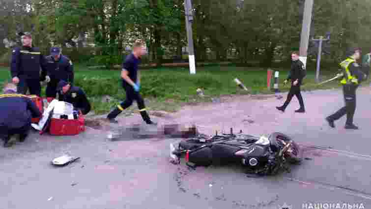 У Кам'янці-Подільському у ДТП двох мотоциклів загинула 16-річна дівчина