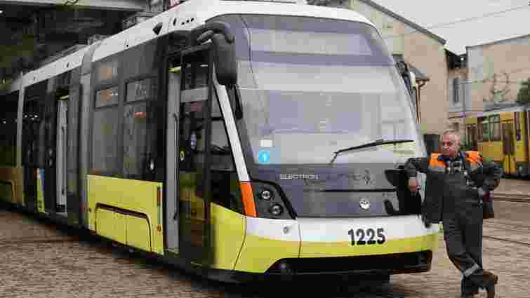 У Львові на маршрут №8 випустили останній трамвай «Електрон» за кредит ЄІБ