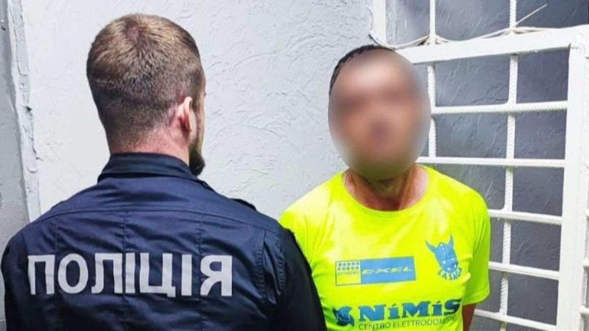Закарпатець з пістолетом взяв у заручницю продавчиню магазина, вимагаючи випивку