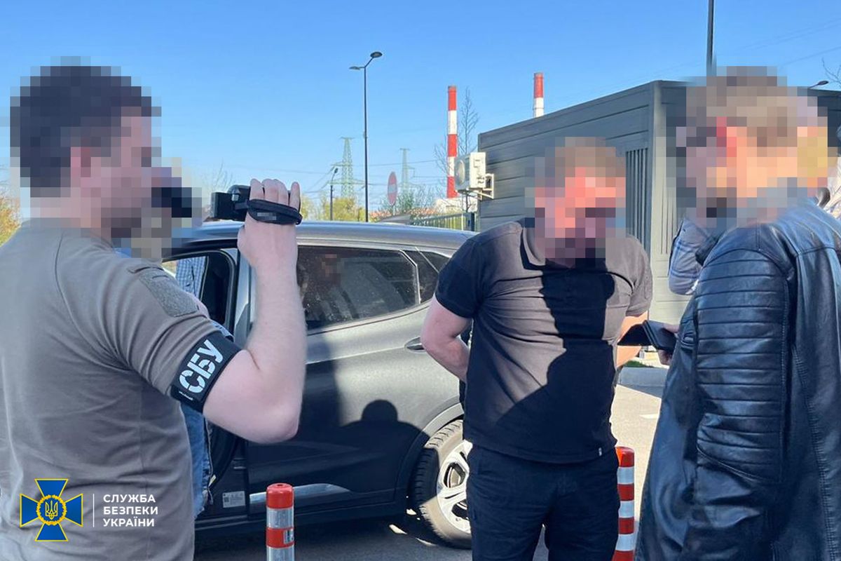 СБУ затримала трьох посадовців регіональних митниць за вимагання хабарів у підприємців