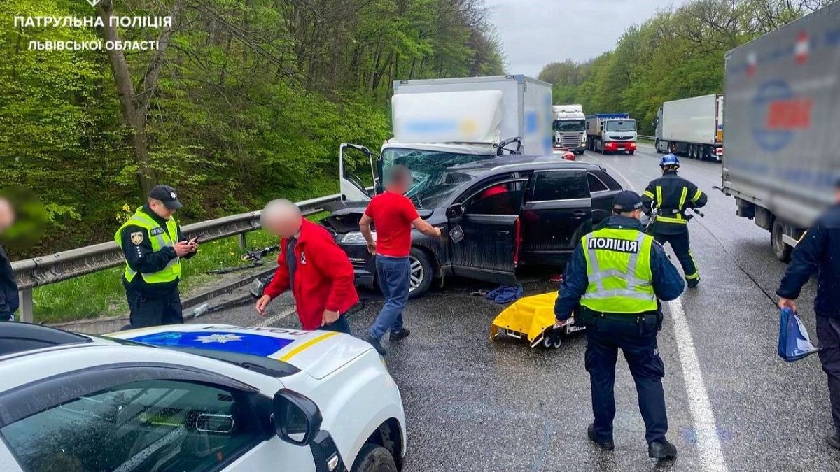 У Винниках внаслідок ДТП одна людина загинула, троє травмовані