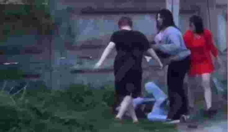 Поліцейські з’ясовують обставини бійки між дівчатами-підлітками в Стрию