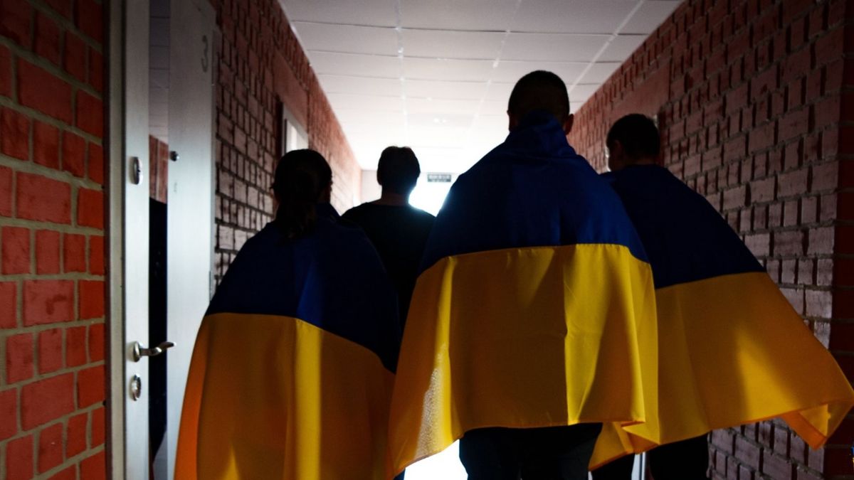 Україна повернула ще шістьох дітей та їхні родини з окупації