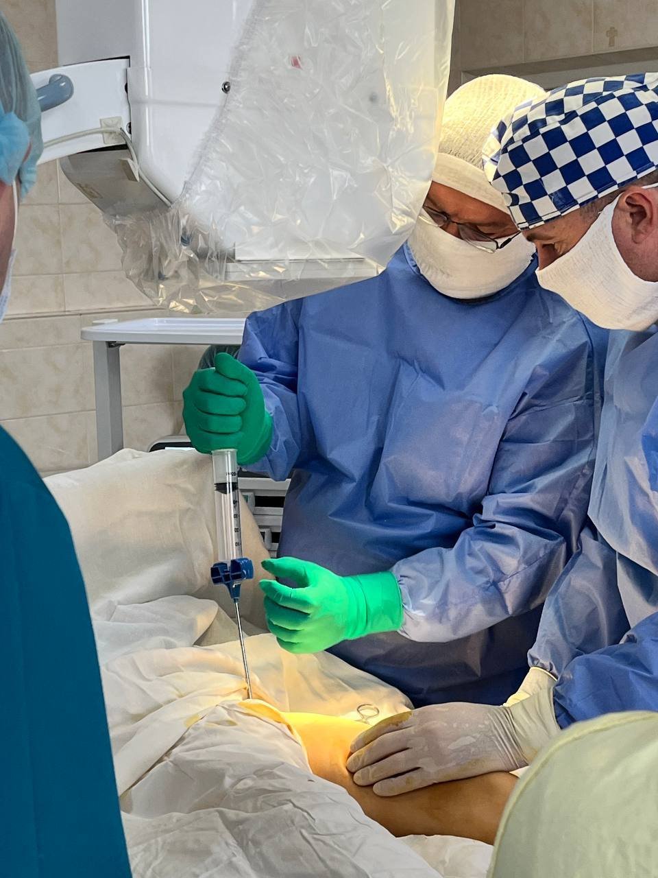 Вперше у Рівненській обласній дитячій лікарні впровадили сучасний метод лікування хвороби Пертеса (фото лікарні)