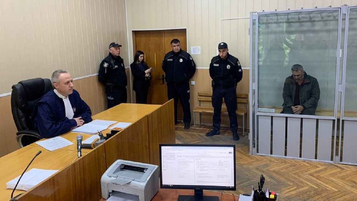 Суд відправив під варту підозрюваних у вбивстві поліцейського на Вінниччині