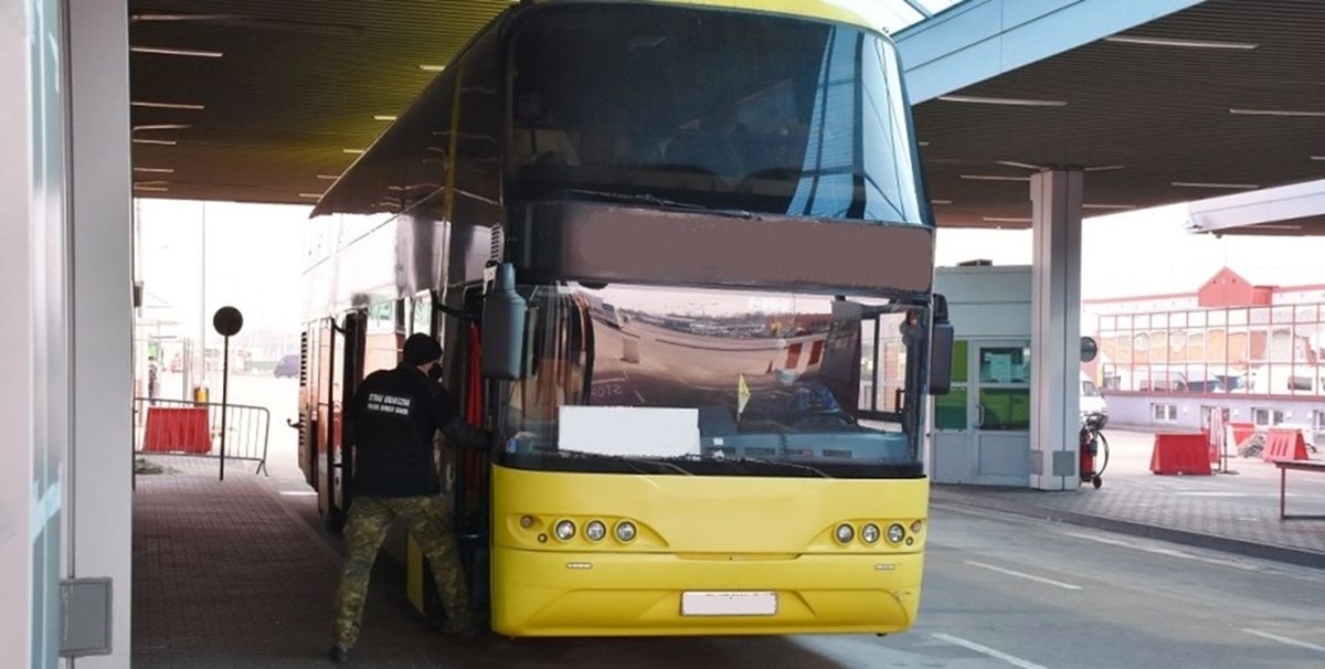 На  кордоні з Молдовою запровадять «єЧергу» для автобусів