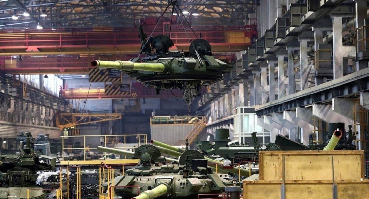 Росія виробляє більше зброї, ніж їй треба на війні і заповнює нею склади, − Борис Пісторіус