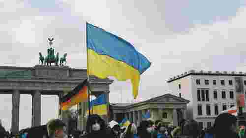 Німеччина не планує позбавляти чоловіків з України статусу біженців