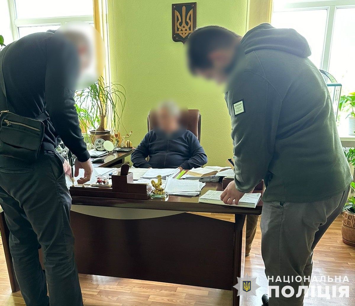 На Дніпропетровщині викрили голову райсуду на хабарі у 2 500 доларів