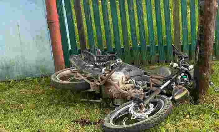 На Буковині під час зіткнення з електроопорою загинув мотоцикліст
