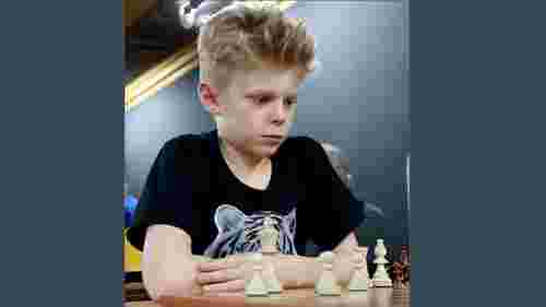 9-річний хлопчик з Трускавця став чемпіоном світу зі швидких шахів