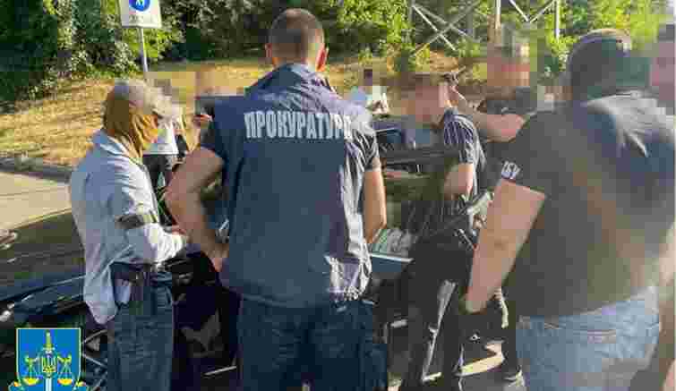 У Львові закрили справу проти підозрюваного у легалізації росіян міграційника