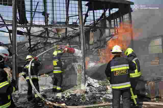 У Кропивницькому загорівся завод з виробництва лакофарбової продукції, загинув чоловік