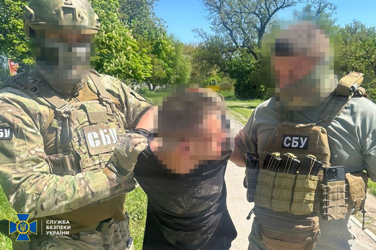 На Кіровоградщині російський агент намагався встановити вебкамеру для зйомки військових ешелонів